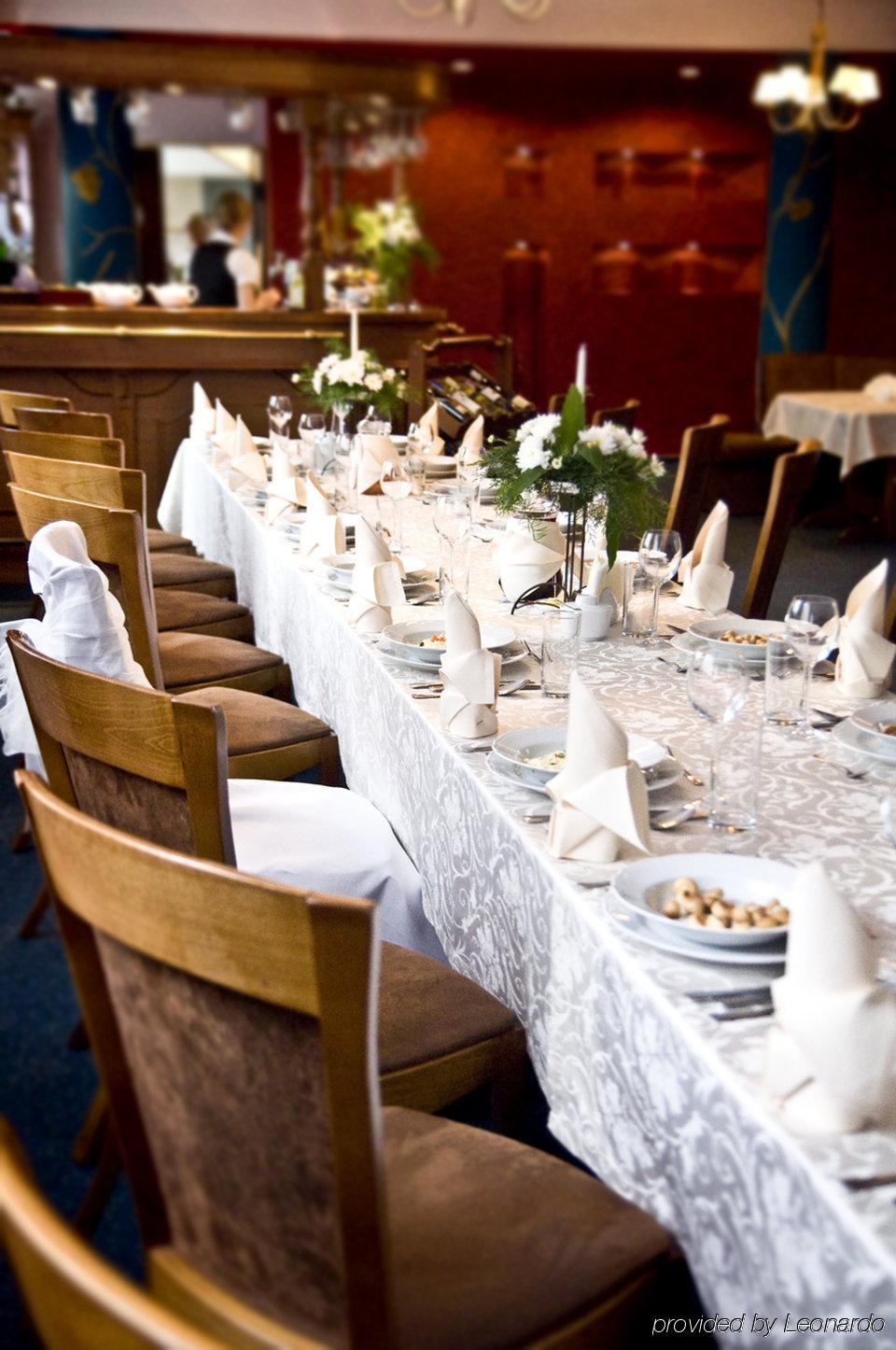 Brojan Hotel ยาวอร์ซโน ร้านอาหาร รูปภาพ