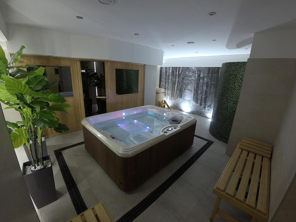 Brojan Hotel ยาวอร์ซโน ภายนอก รูปภาพ